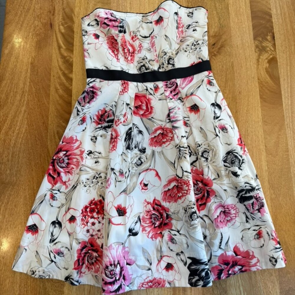 White House Black Market Floral Strapless Dress